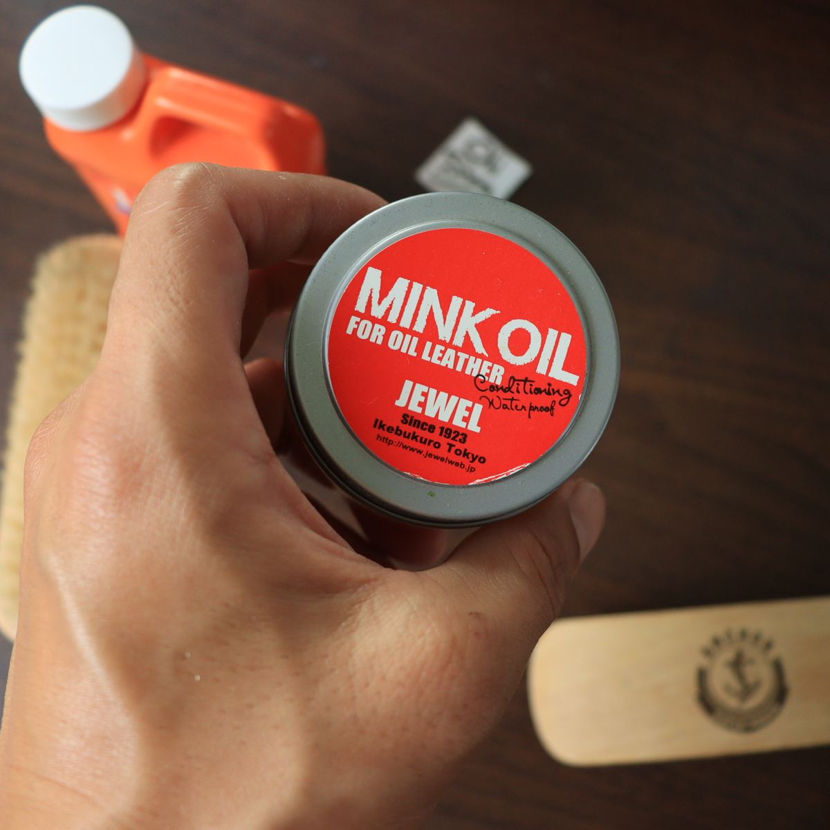 JEWEL JEWEL Mink Oil 50ml + แปรงขัดหนังด้ามไม้ 1 อัน รูปที่ 1
