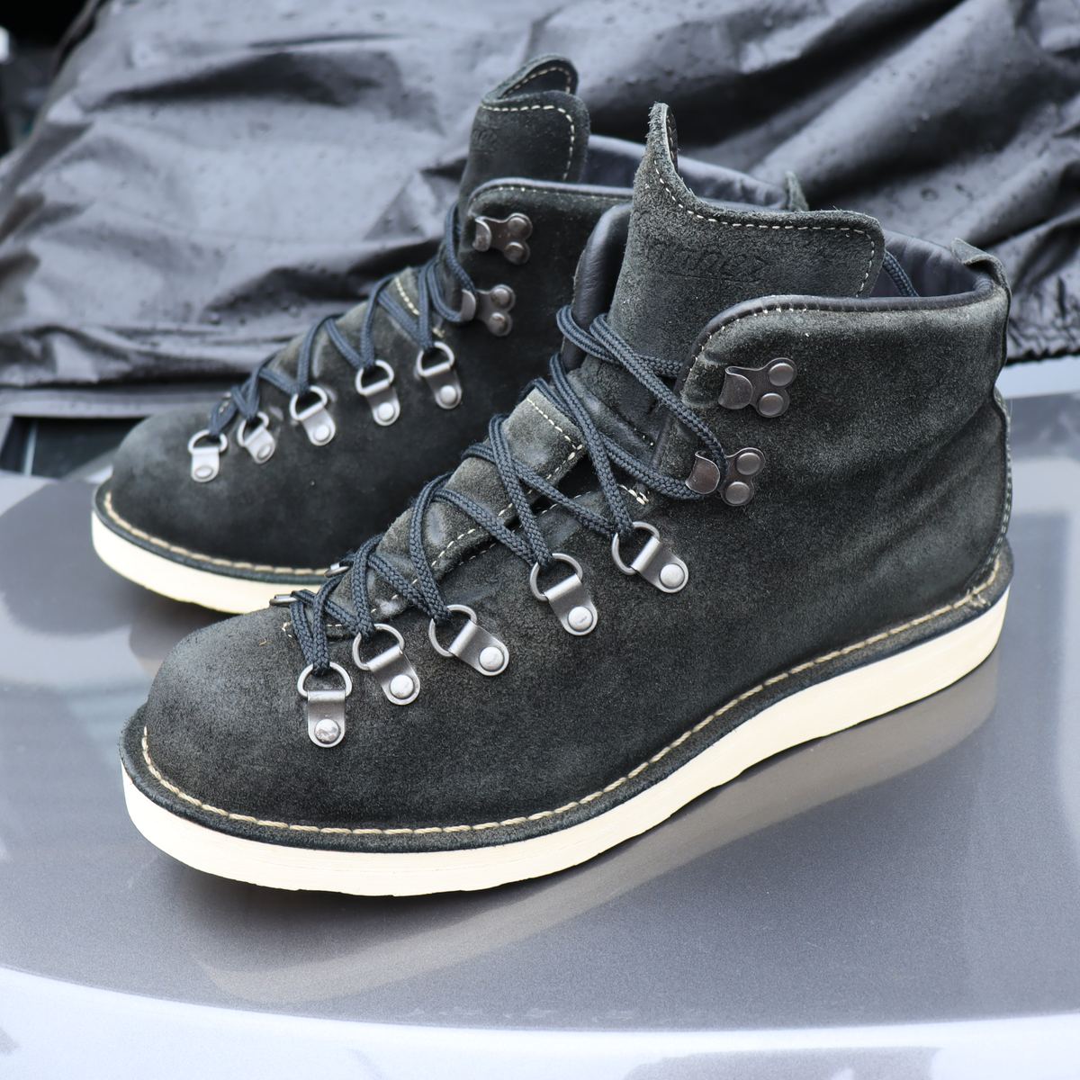 Danner Mountain Light Black Suede รูปที่ 4